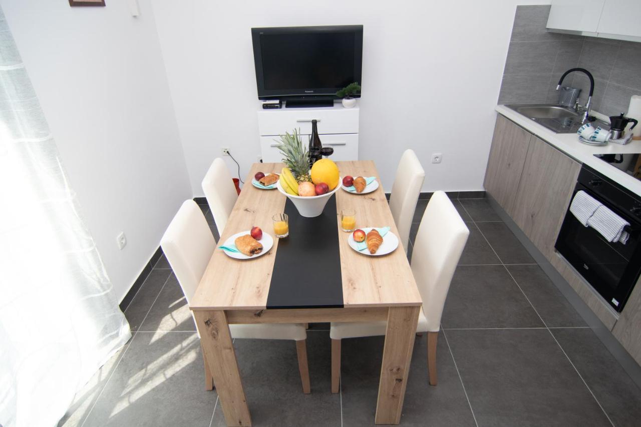 Valkane Beach Studio Apartment Pula Exterior photo